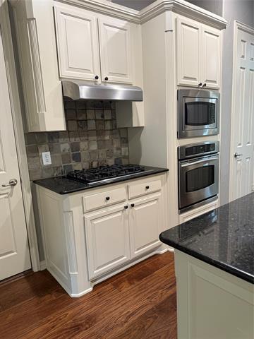 Building Photo - 2415 Greymore