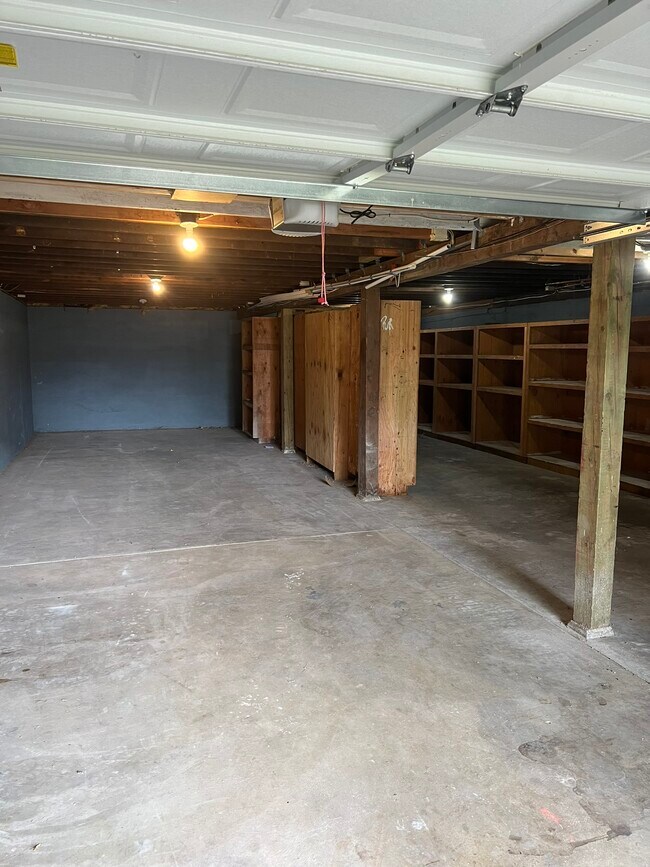Building Photo - 4138 S 43rd St