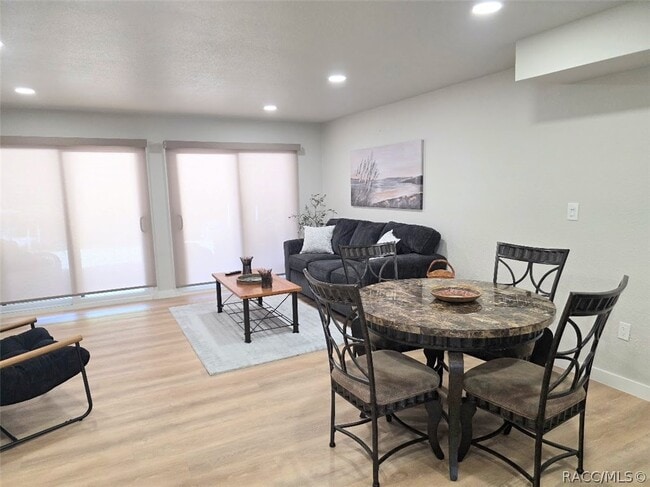 Building Photo - 65 Beach Ln