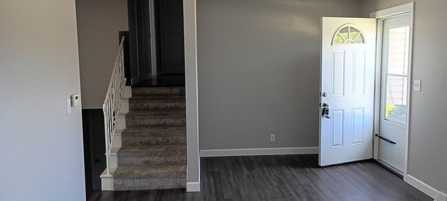 Building Photo - Buckeye Lake Home