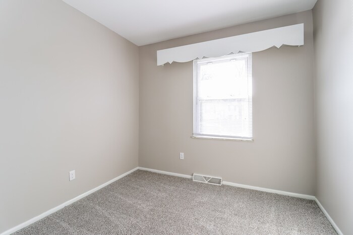 Building Photo - 3832 Elljay Dr