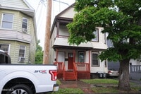 Building Photo - 833 Grant Ave