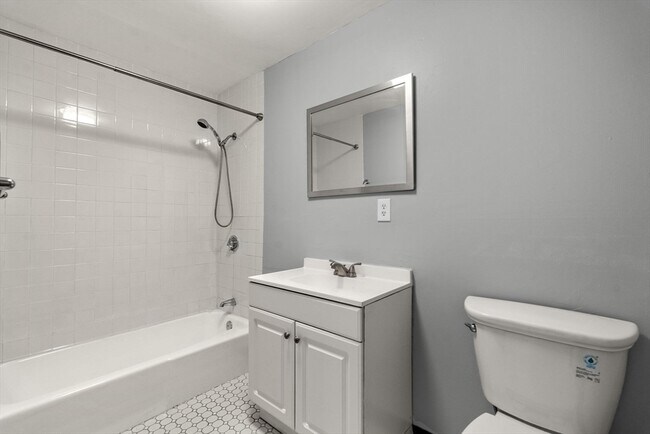 Building Photo - 595 Revere Beach Pkwy
