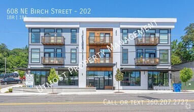 Building Photo - $500 Off First Month's Rent Newer Downtown...