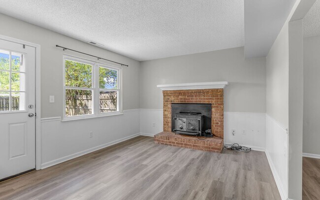 Building Photo - 4957 Aquarius Ct