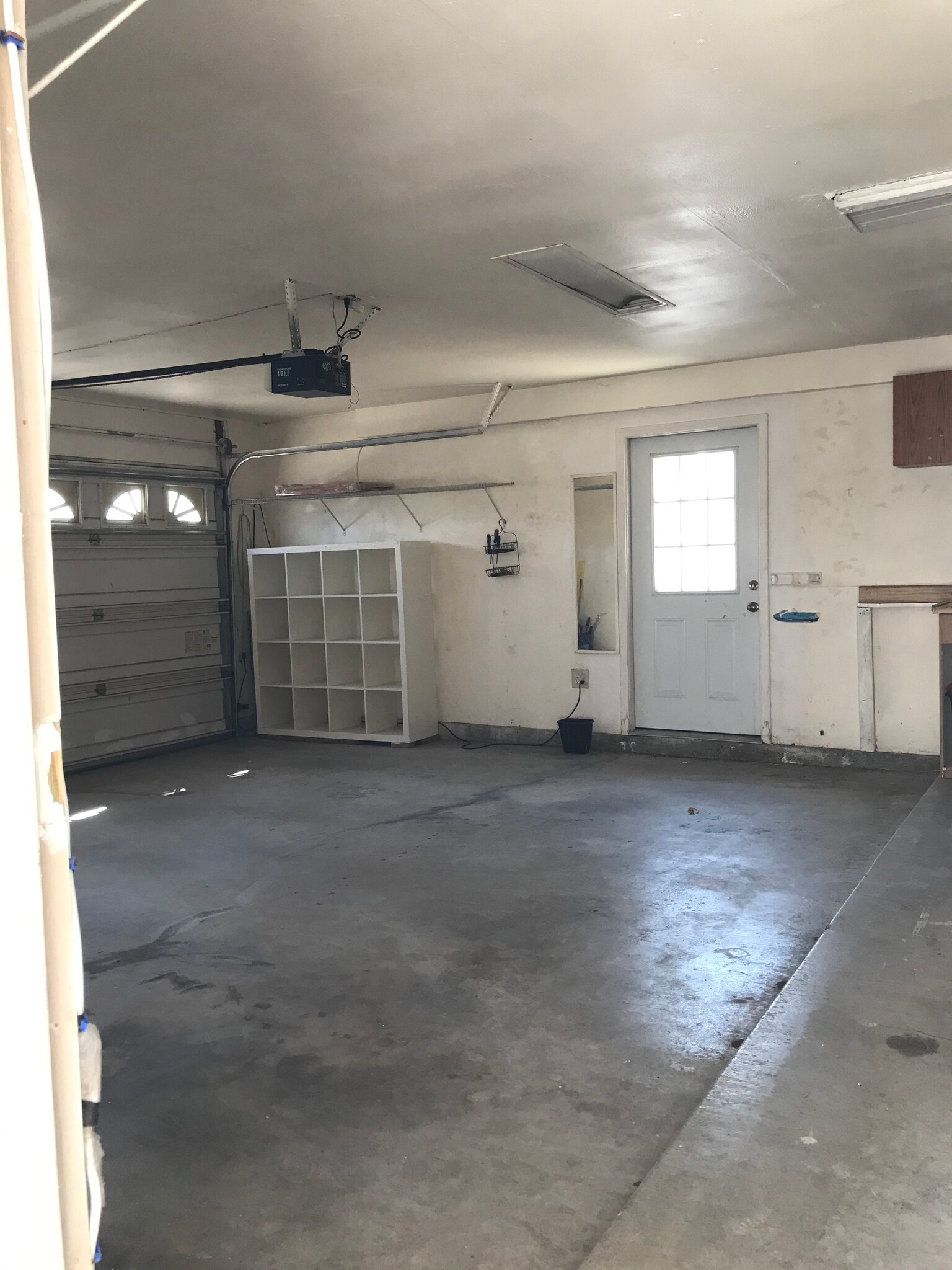 Garage - direct access to yard - 1219 Savona Pl