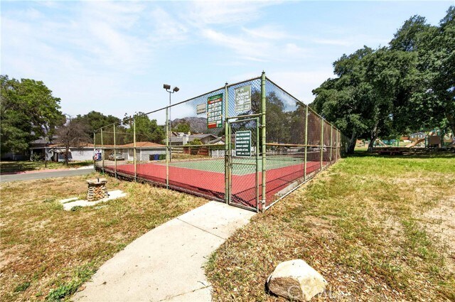 Building Photo - 7552 Thousand Oaks Dr