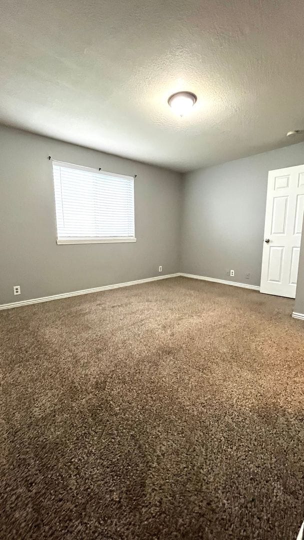 Building Photo - 3 Bedroom/2 Bathroom Condo in Magna