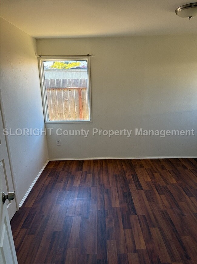 Building Photo - AVAILABLE NOW - 2 Bedroom / 1 Bathroom Home in Arroyo Grande