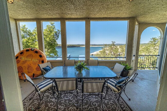 Building Photo - 3404 American Dr