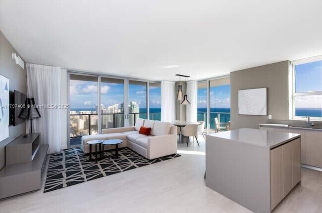 Building Photo - 4010 S Ocean Dr