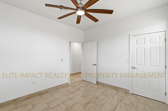 Building Photo - 13691 E Pocketknife Dr