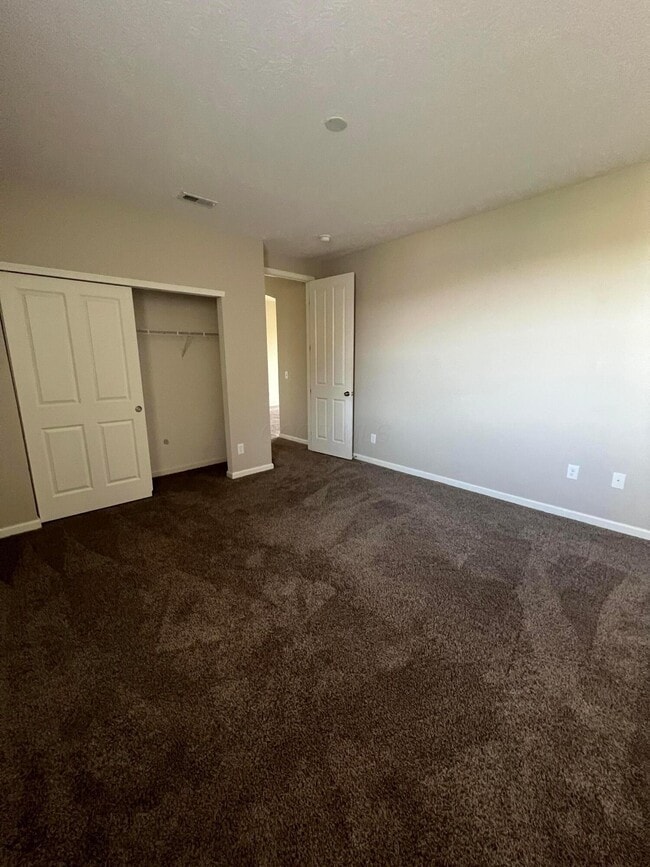 Building Photo - 3203 Rossmore Cir