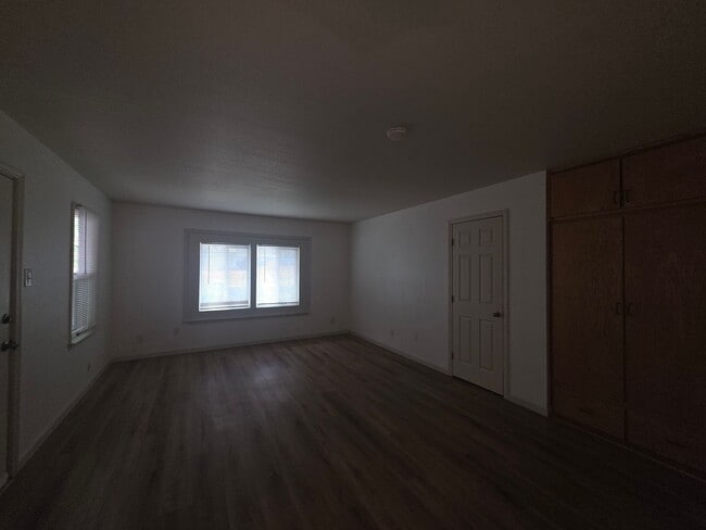 Building Photo - 2762-2764 Lanning Ave