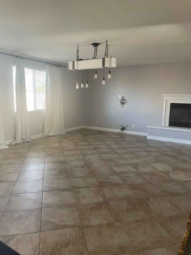 Building Photo - Pool/Spa Home