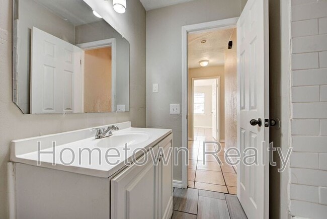 Building Photo - 332 NW 85th St