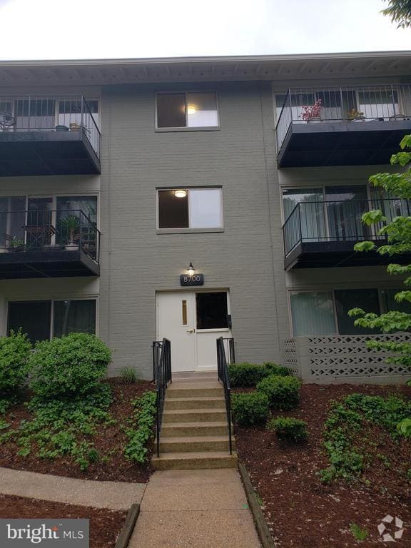 Building Photo - 8700 Manchester Rd