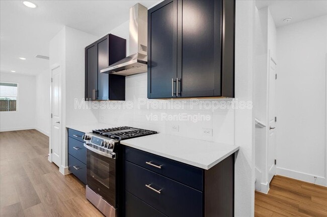 Building Photo - 820 Sunflower Trl