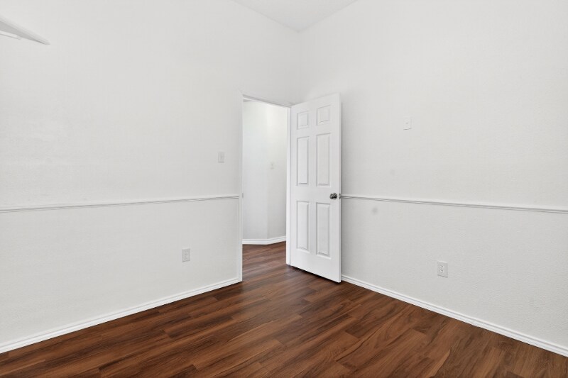 Building Photo - 1617 Briargrove Dr