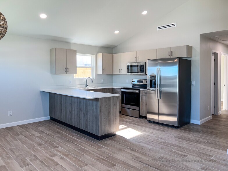 Building Photo - 2709 Woodpecker Rd