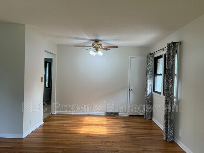Building Photo - 255 Waukee Ave