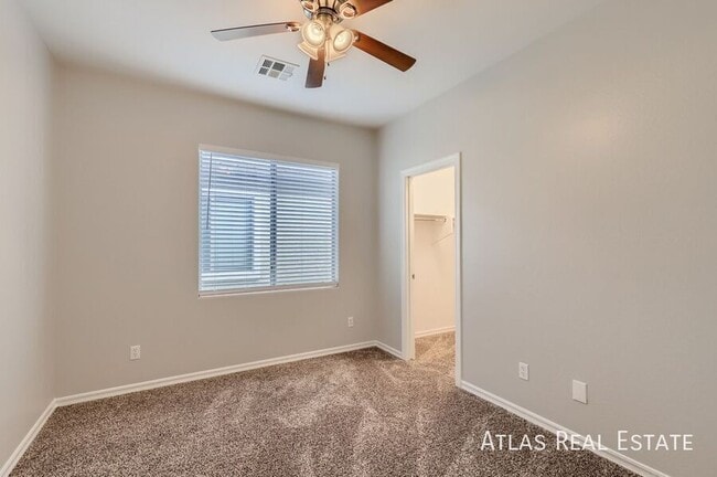 Building Photo - 14551 W Port Royale Ln