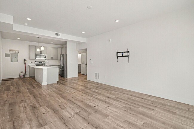 Building Photo - 14936 E Hampden Ave
