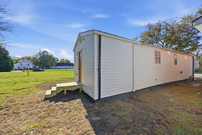 Building Photo - 4308 Roanoke Ave