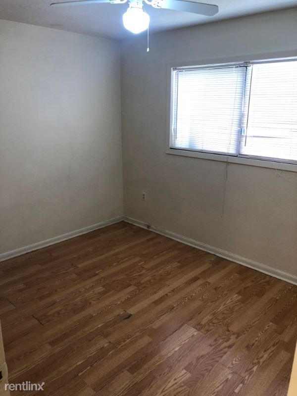 Building Photo - 3 br, 1 bath House - 3315 Suncrest