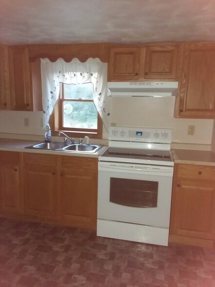 Building Photo - 601 Cream Hollow Rd