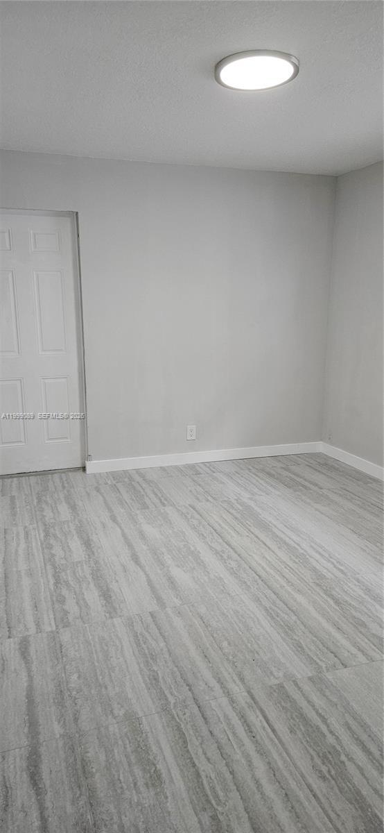 Building Photo - 1408 SW 9th Ave