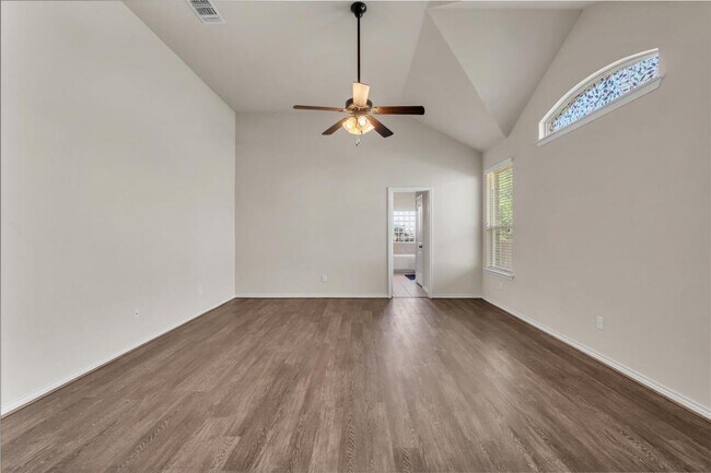 Building Photo - 833 TUSCAN Rd