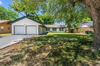 Building Photo - 4602 Hummingbird St
