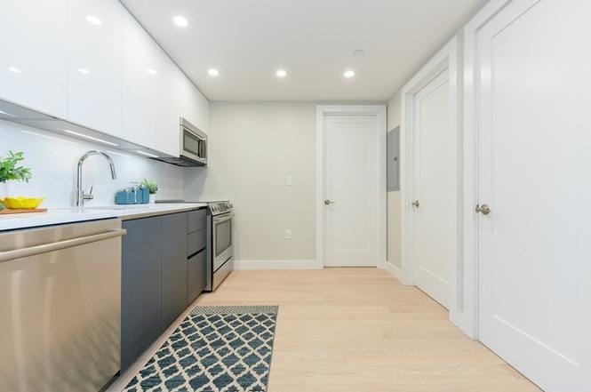 Building Photo - 932 Broadway