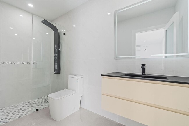 Building Photo - 4800 SW 61st Ave