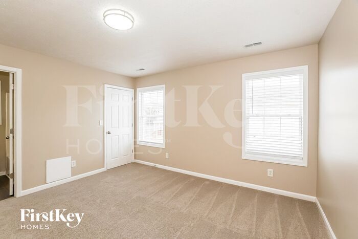 Building Photo - 3508 Clover Hill Dr