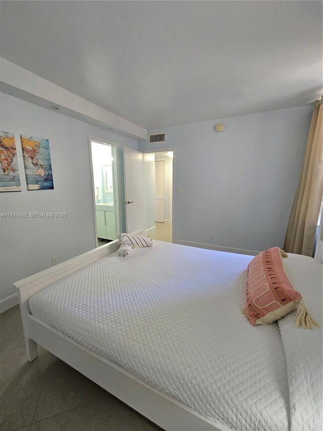 Building Photo - 88500 Overseas Hwy