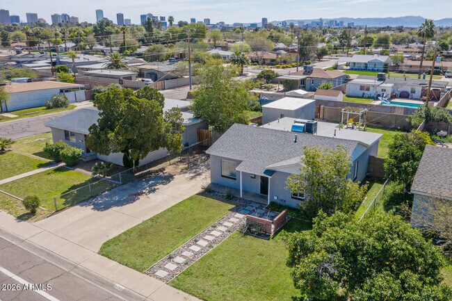 Building Photo - 1705 West Campbell Ave