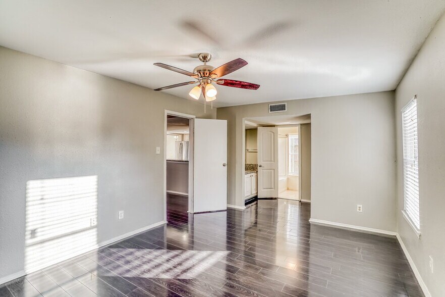 Building Photo - 3534 Duncaster Dr