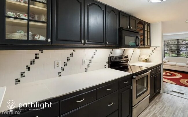 Building Photo - 2 br, 1 bath House - 4610 Sloan Avenue UNIT
