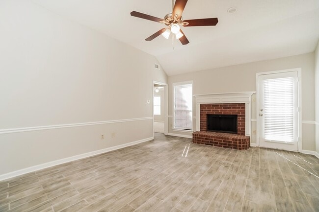 Building Photo - 6857 Dovefield Ln