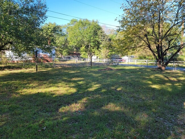 Building Photo - 2 Bedroom House located in Rockingham, NC