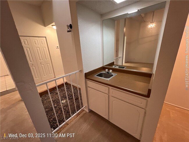 Building Photo - 2417 Lourdes Ave