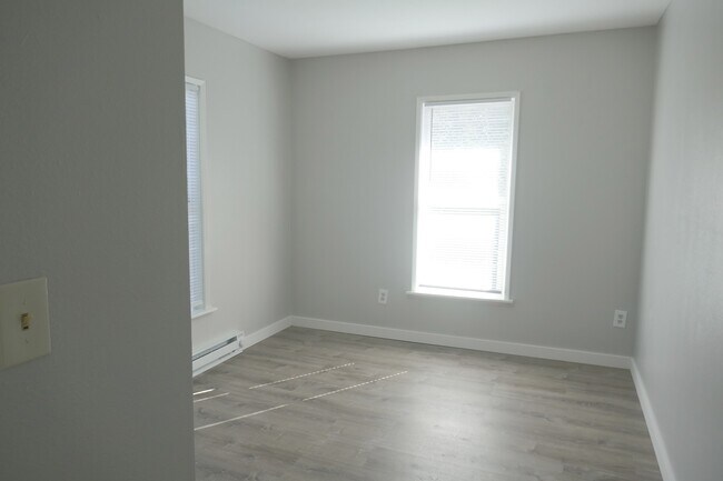 Building Photo - 1756 Franklin Ave