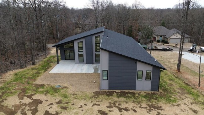 Building Photo - 4 Romine Pl