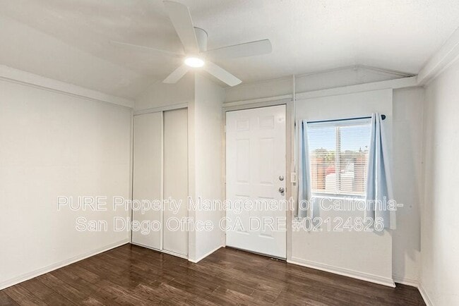 Building Photo - 3219 1/2 L St