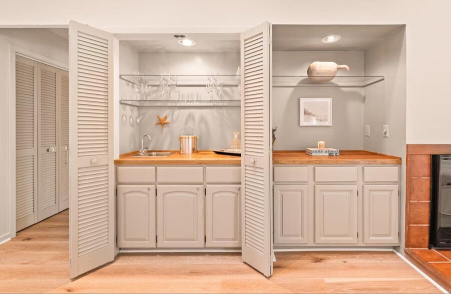 Building Photo - 2415 The Haul Over