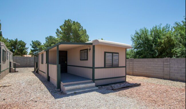Primary Photo - GREAT 2 Bedroom 1 Bath in Gilbert!!