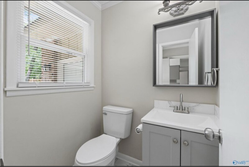 Building Photo - 2519 Excalibur Dr SE