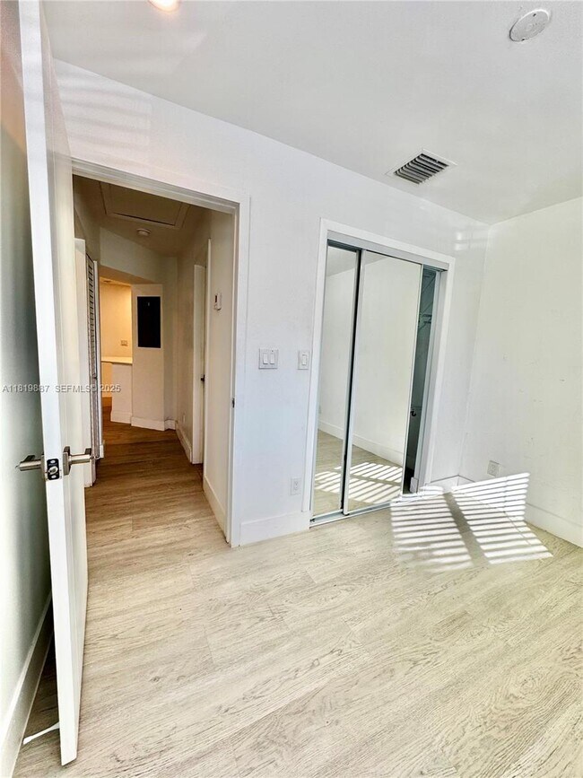 Building Photo - 111 NW 7th Ave